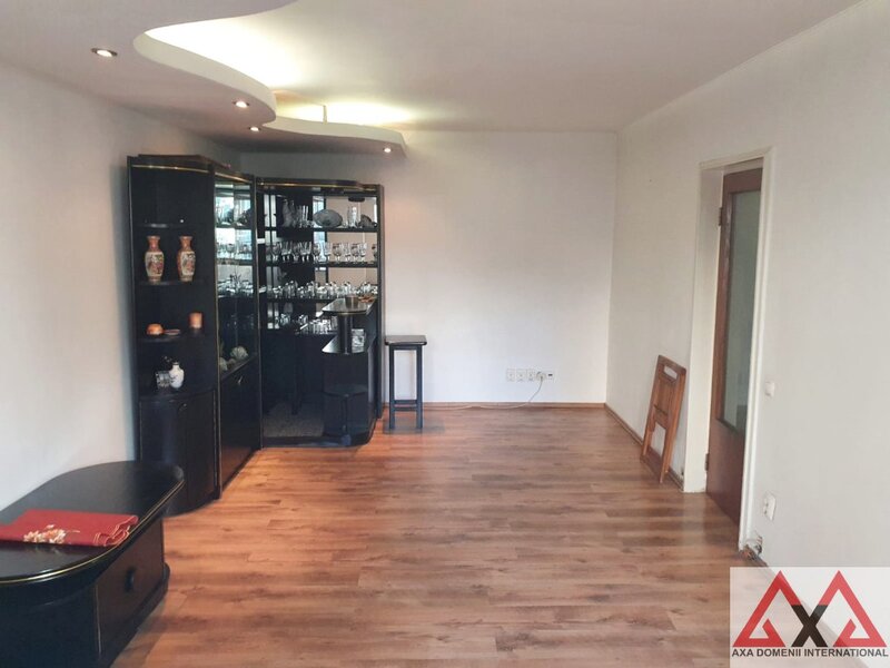 Tineretului, bloc 1980, acces metrou si parc