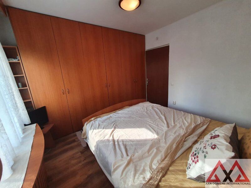 Tineretului, bloc 1980, acces metrou si parc